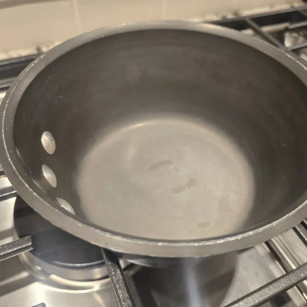 Calphalon Select Space-Saving Nonstick 1.5-Quart Saucepan - Hard-Anodized GUC